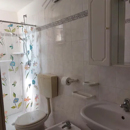 Apartament Petit Biscuit - Wi-fi - Kitchen - Ac - Parking